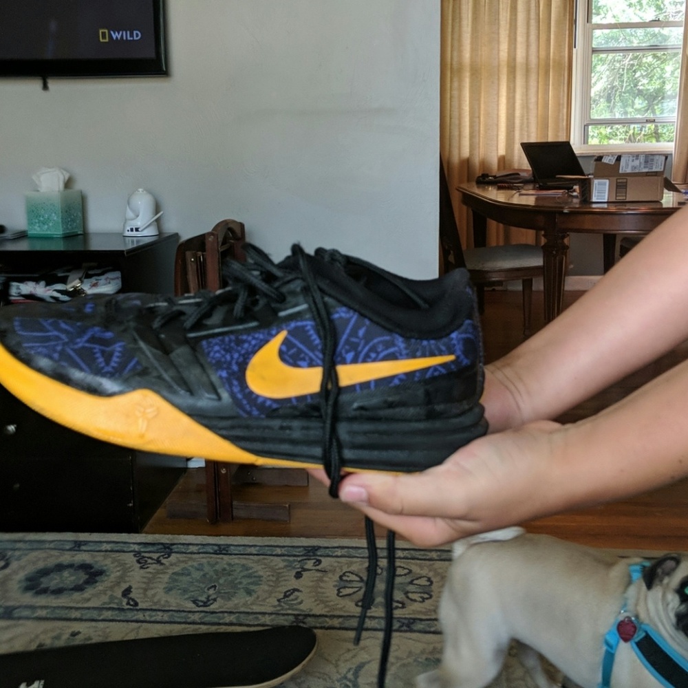 Boys tennis shoes